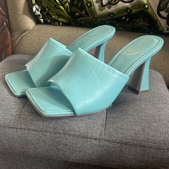 Sam Edelman Baby Blue Carmen Sandals - Picture 2 of 6